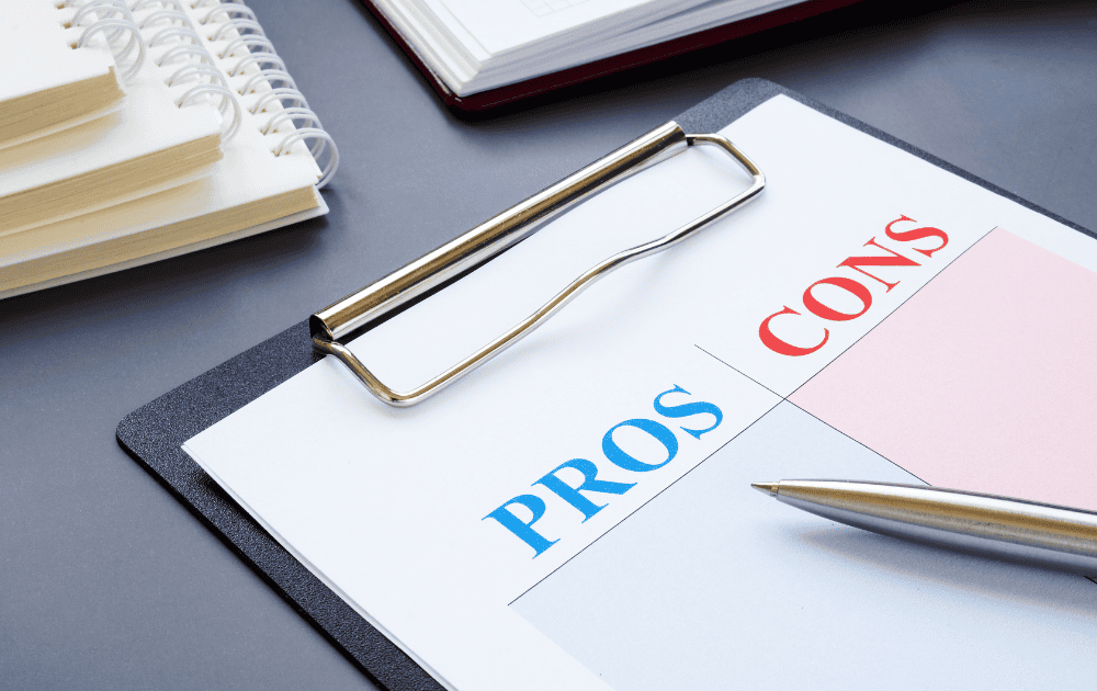 pros and cons of outsourcing it