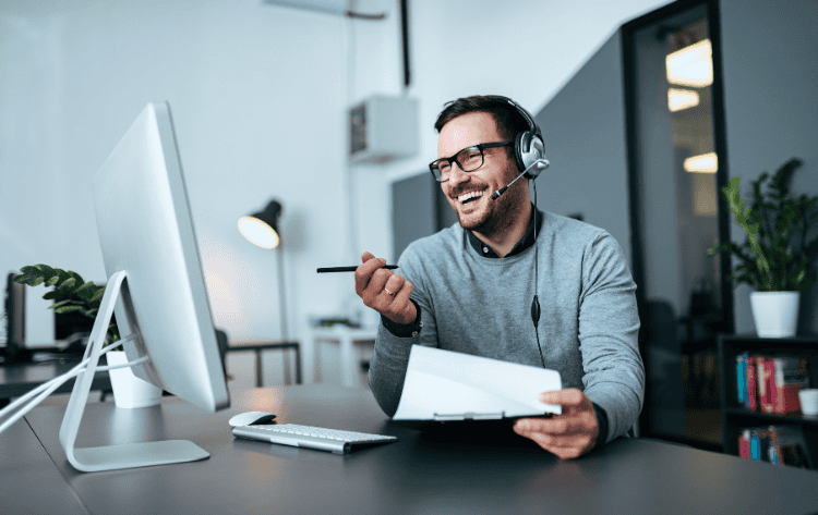 it help desk technician job description