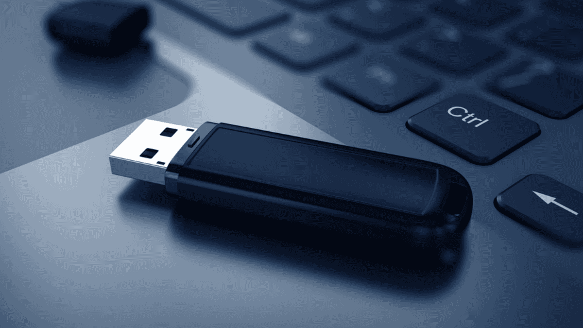 the dangers of USB malware attacks