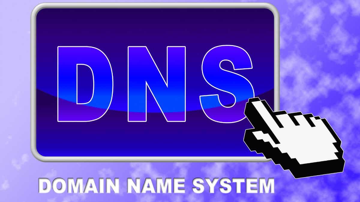 private dns vs public dns servers